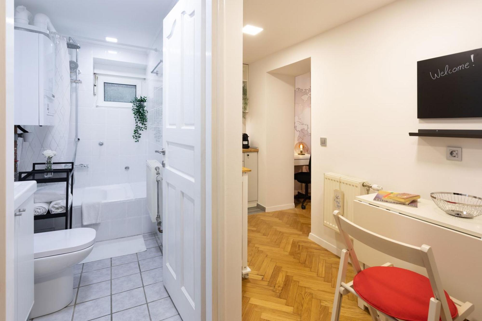 Modern Studio Near British Square Zagreb Exterior photo